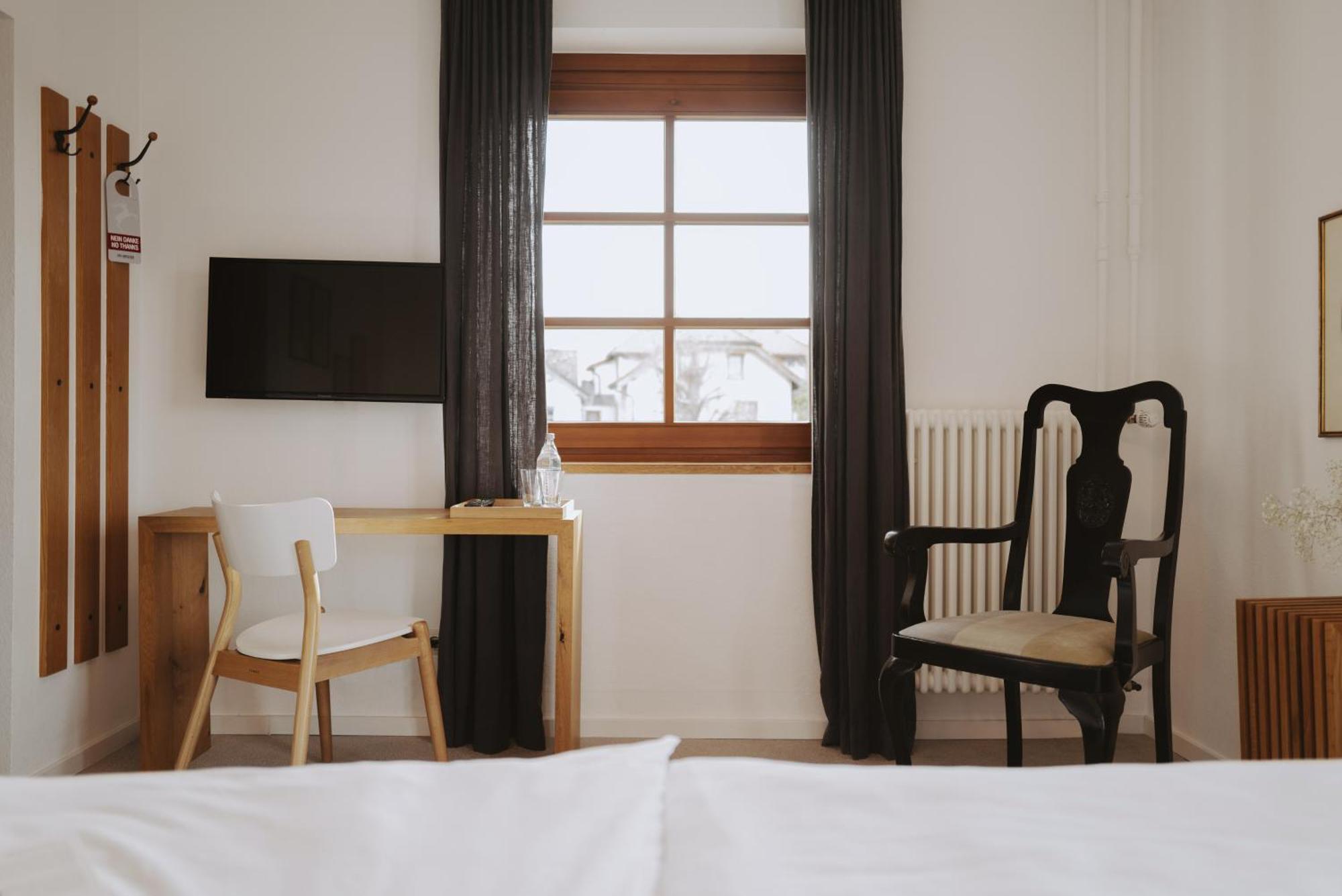 Der Hirschen Hotel Sankt Margen Room photo